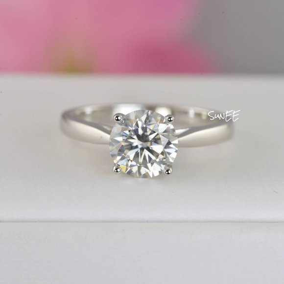 Certified 2 ct Engagement Moissanite Ring NEW - Picture 3 of 9